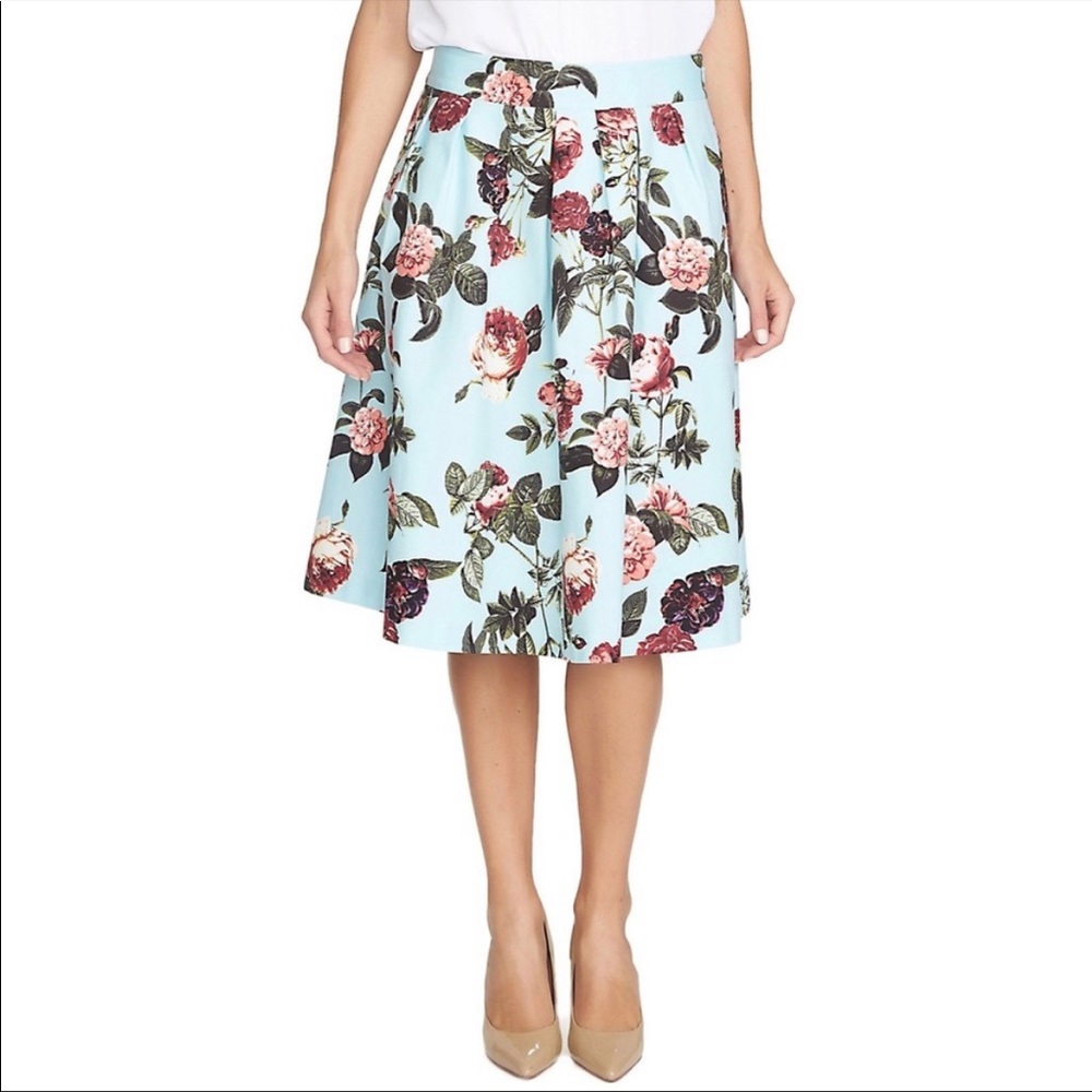 Gorgeous full floral skirt w/ pockets from CeeCee in sz 14. CLx49